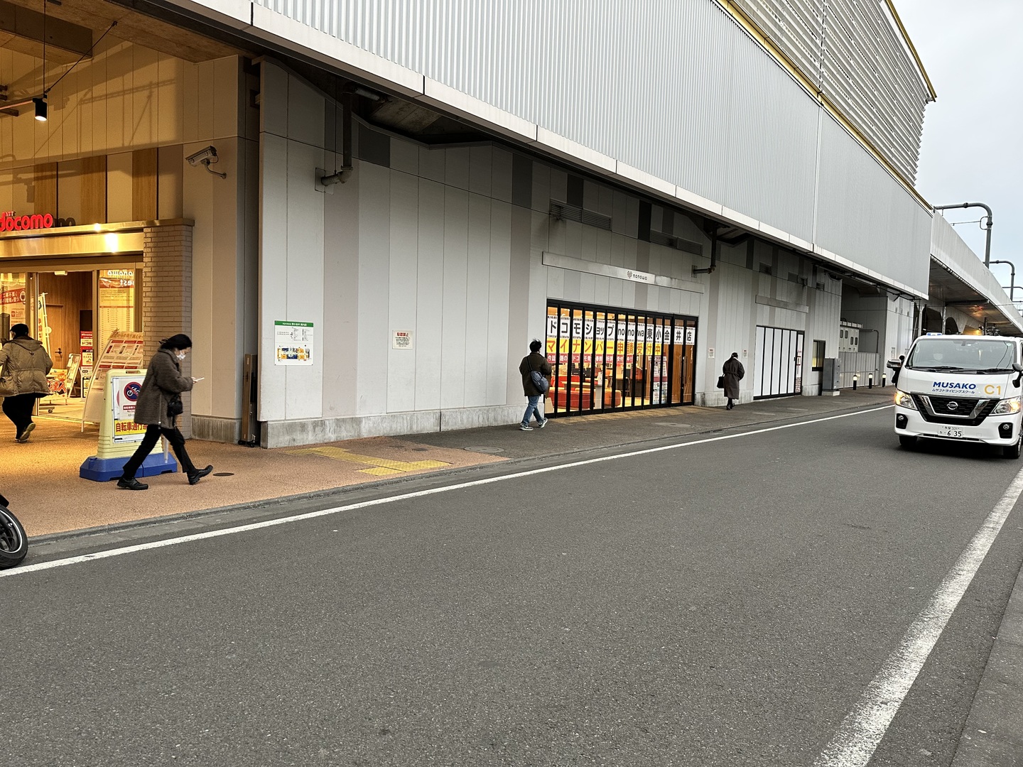 東小金井駅前停留所付近写真